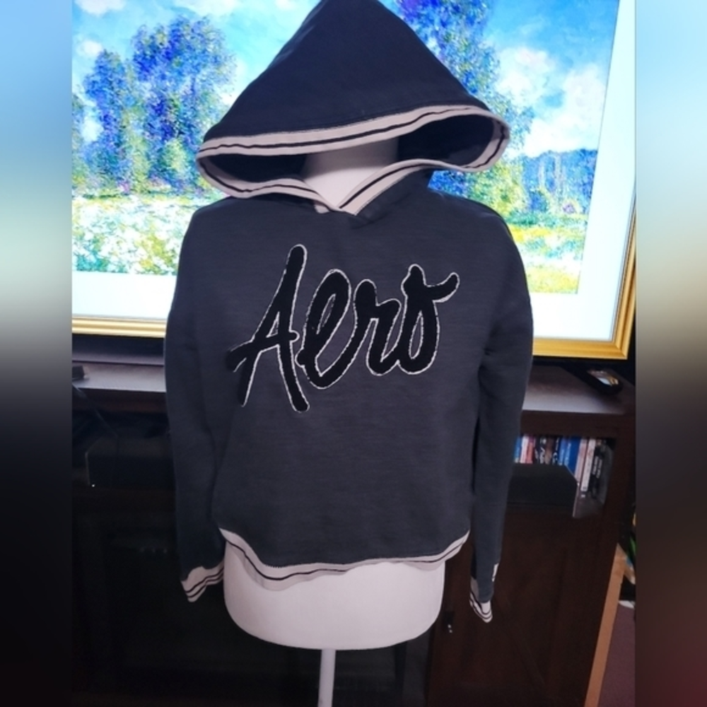 Aeropostale size M cropped hoodie sweatshirt